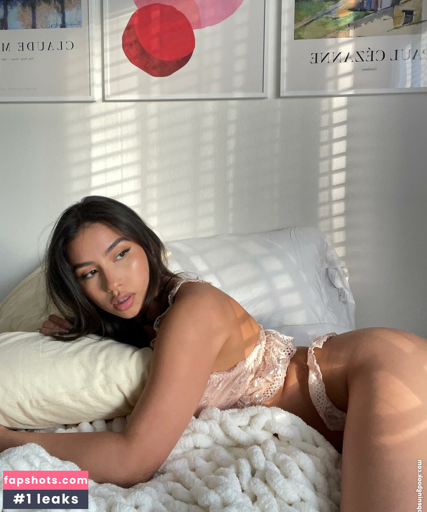 Melissa Estrella gallery photo #39