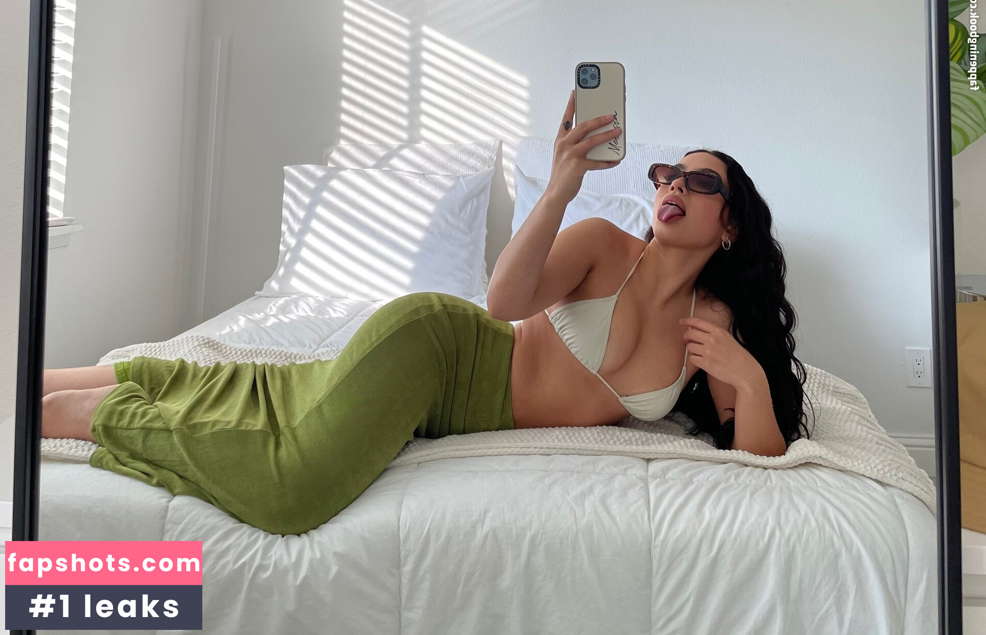 Melissa Estrella gallery photo #42