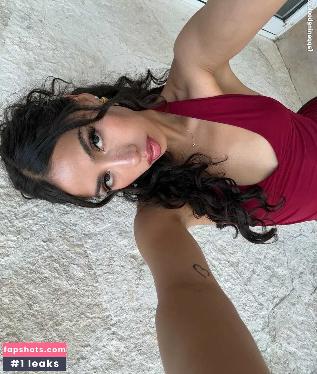 Melissa Estrella gallery photo #6