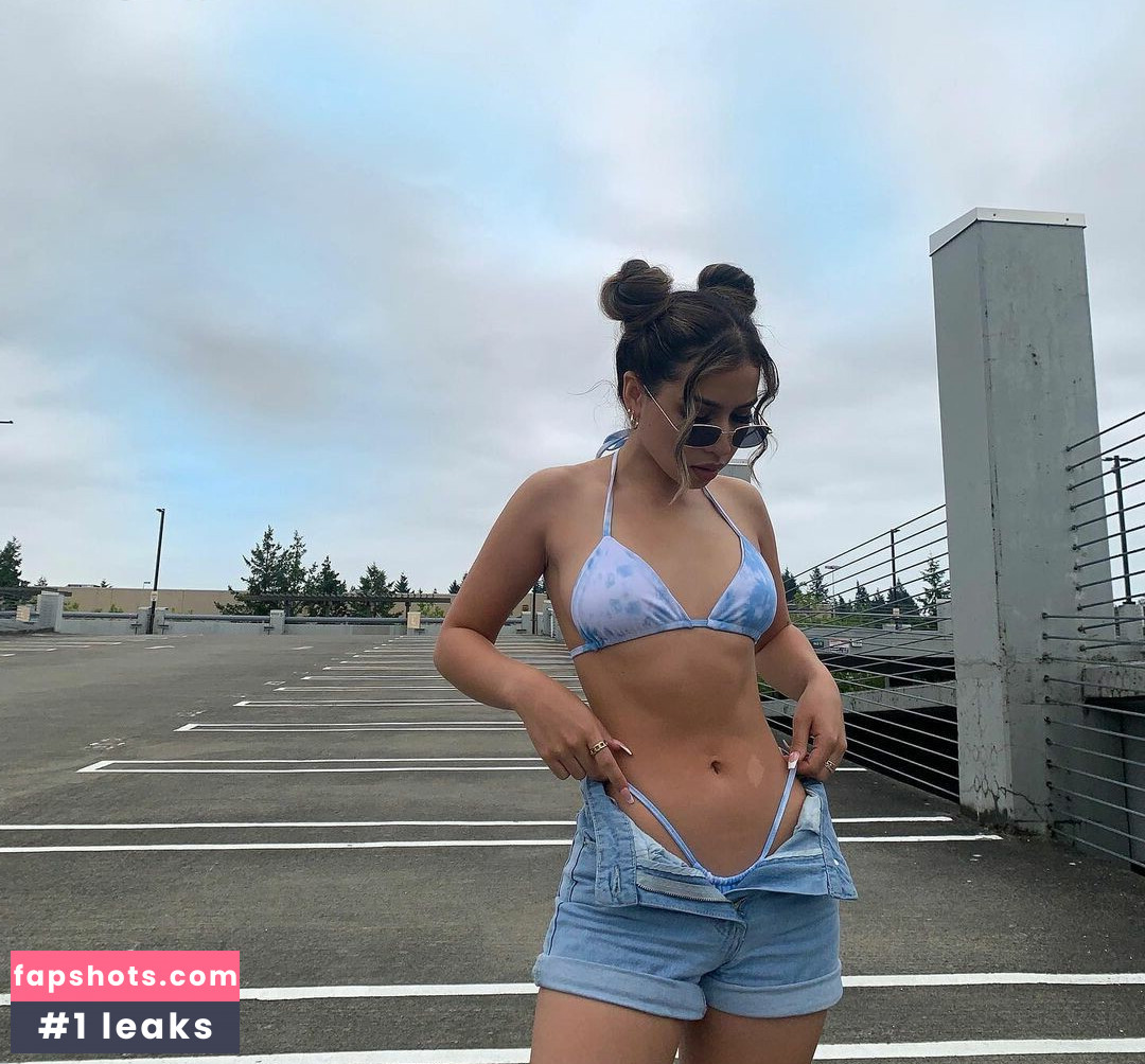 Melissa Estrella gallery photo #55