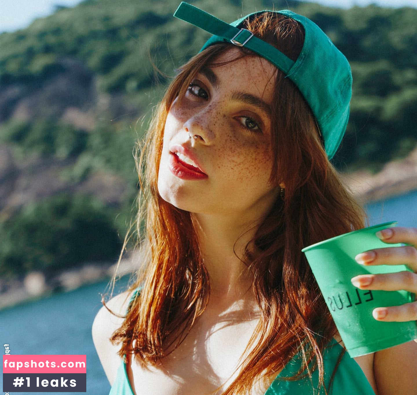 Melissa Fernandes gallery photo #25