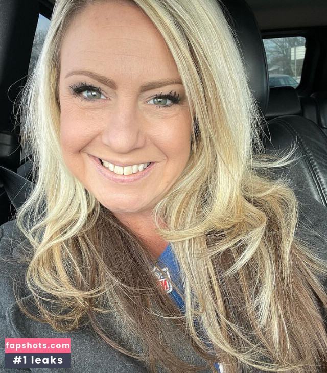 Melissa Fish gallery photo #2