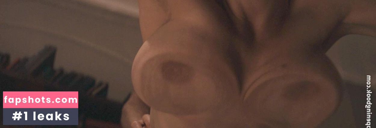 Melissa Jones gallery photo #13