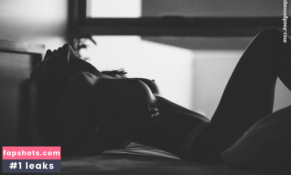 Melissa Mai gallery photo #12