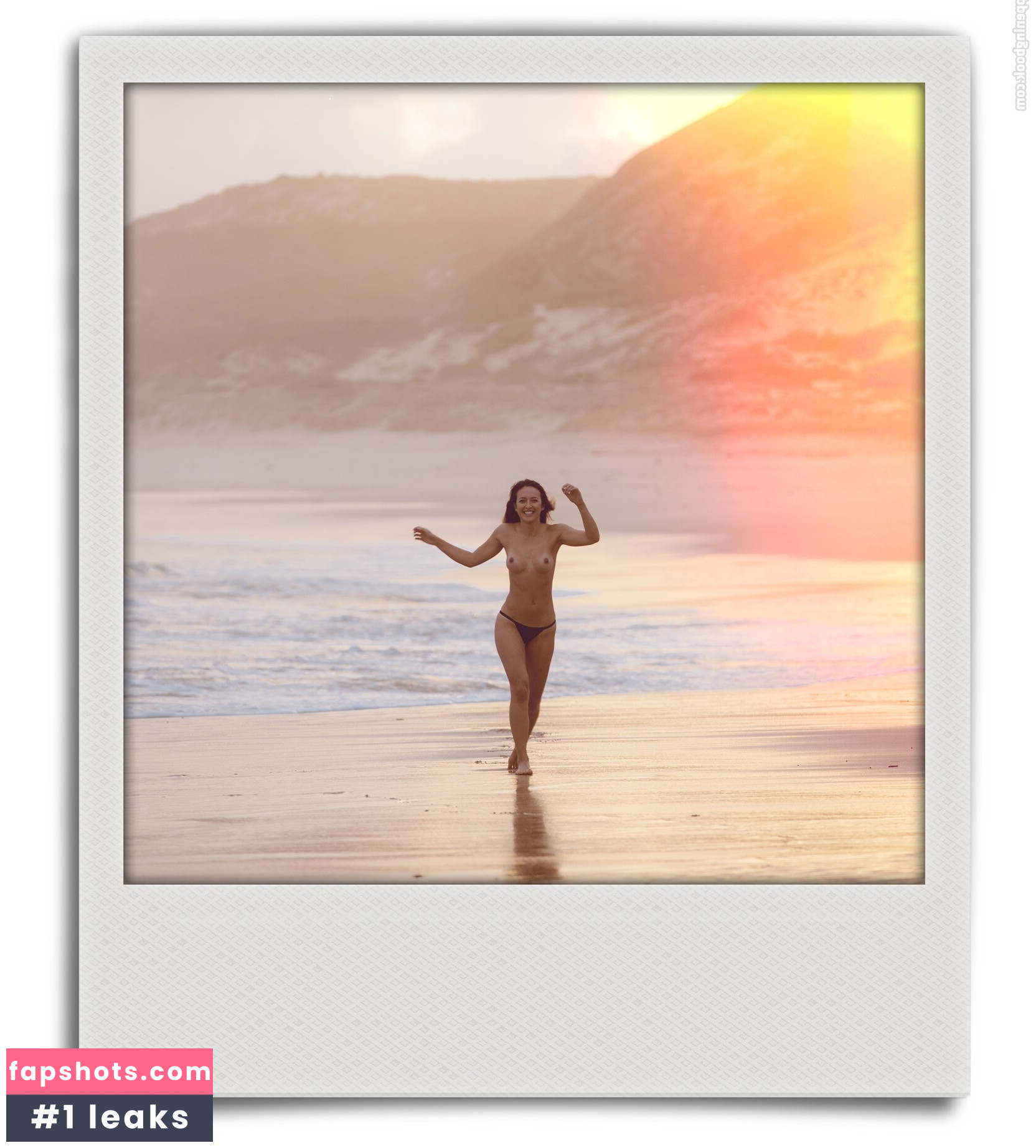 Melissa Mai gallery photo #3