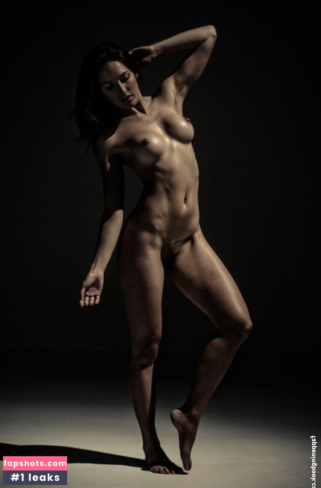 Melissa Mai gallery photo #9