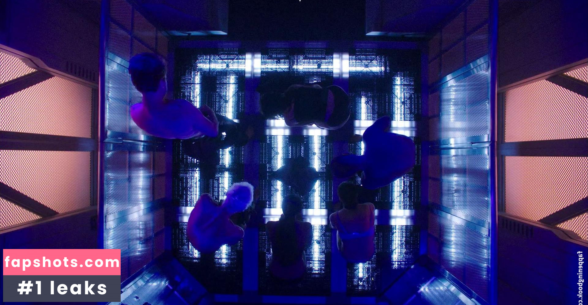 Melissa O'Neil gallery photo #2