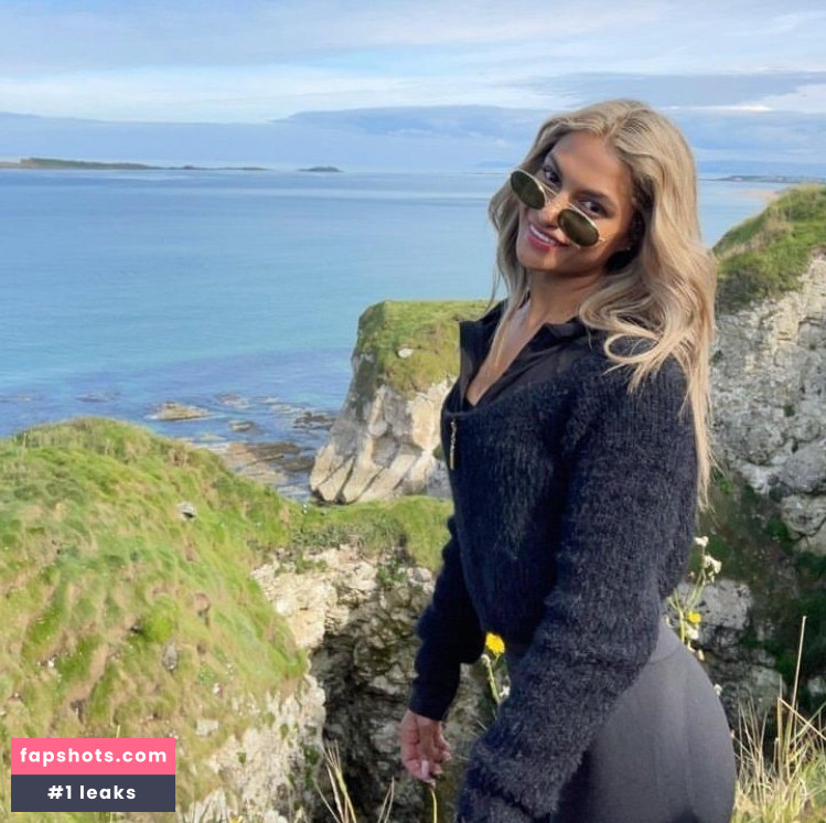 Melissa Reddy gallery photo #64