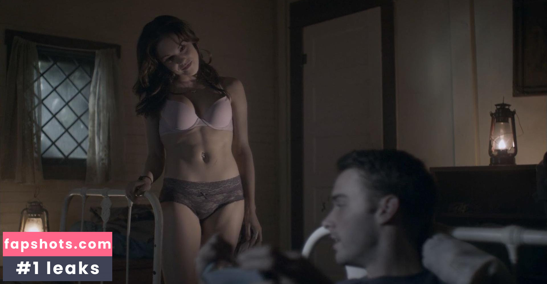 Melissa Roxburgh gallery photo #141