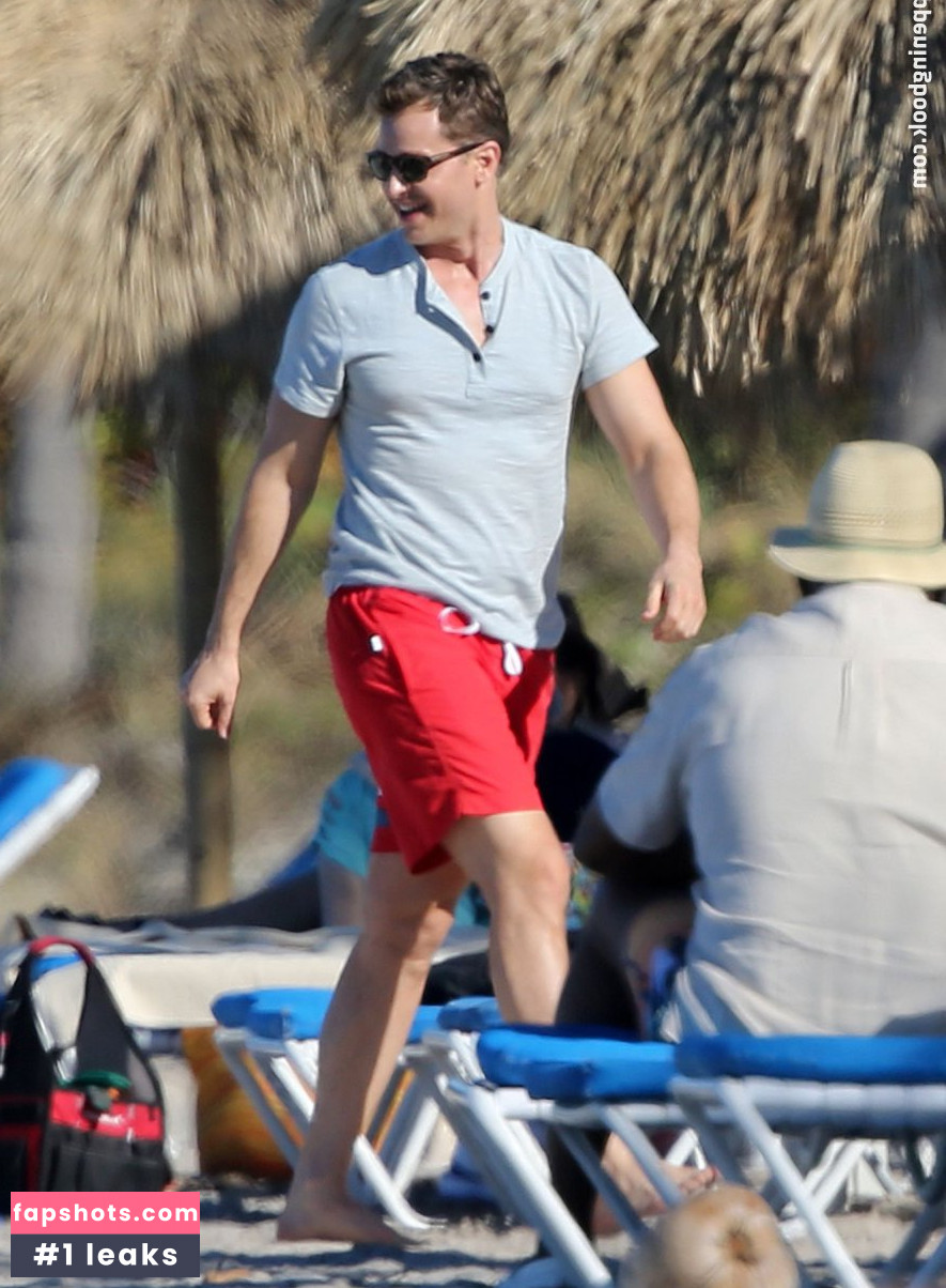 Melissa Roxburgh gallery photo #177