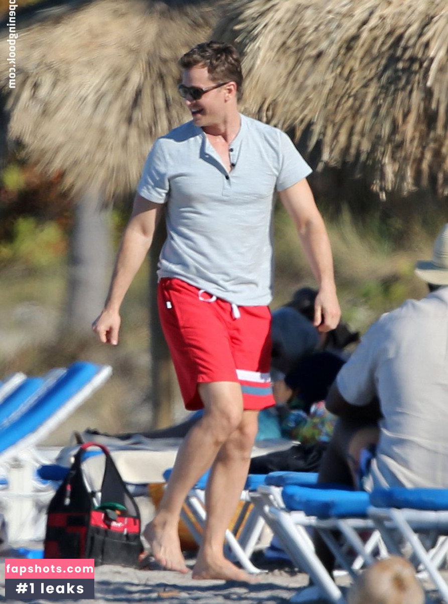 Melissa Roxburgh gallery photo #178