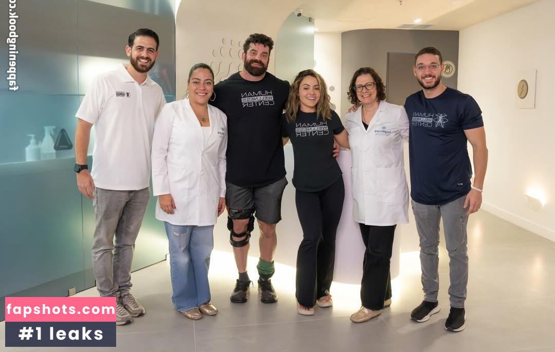 Melissa Santos nude babe gallery