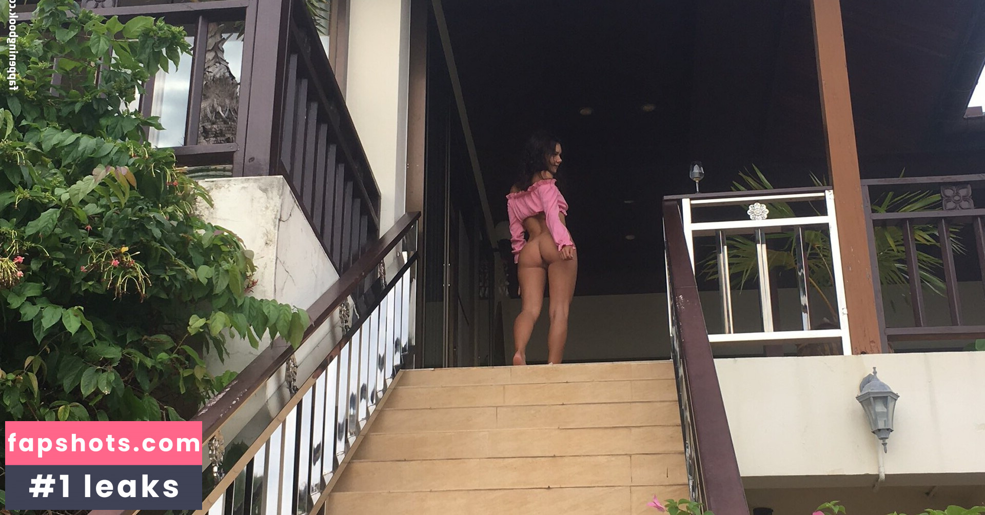 Melissa_Yo gallery photo #20