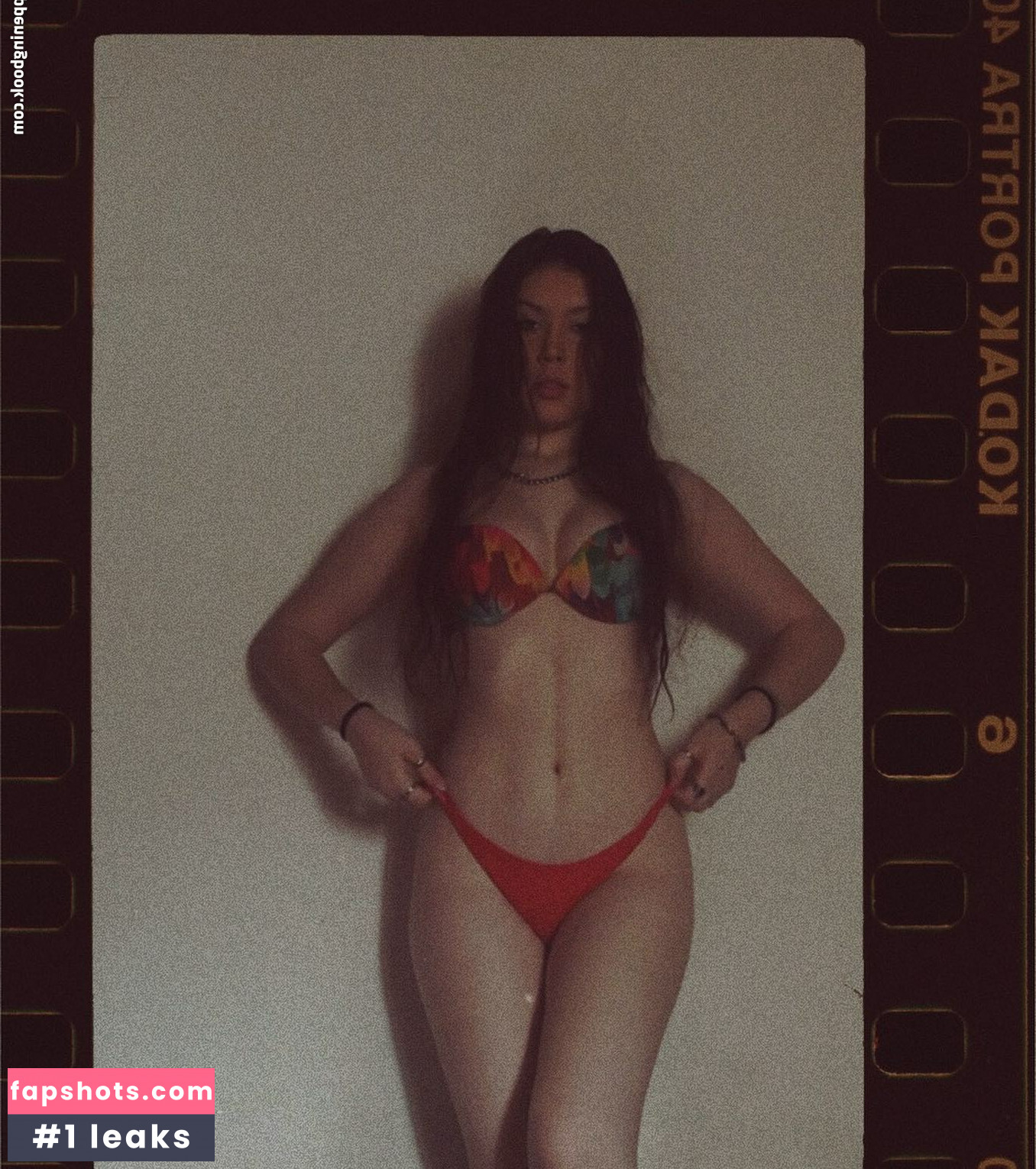 mell_gonzalezz gallery photo #3