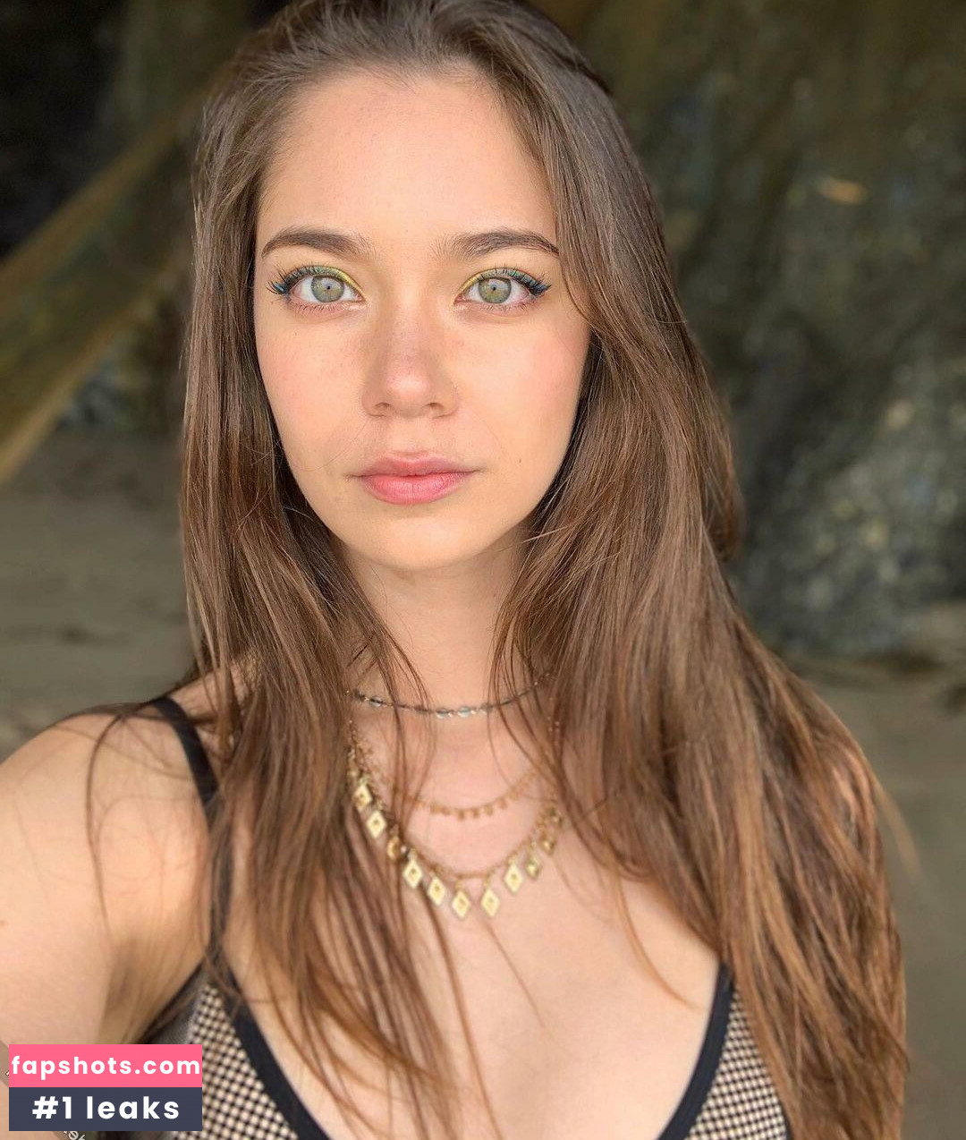 Melodi Flack gallery photo #17