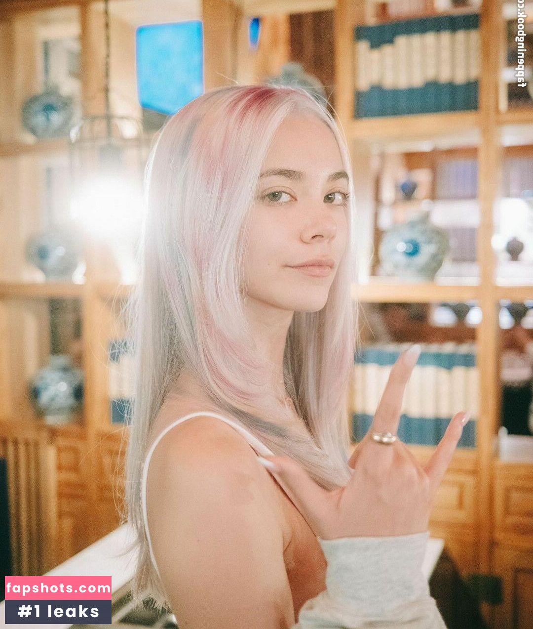 Melodi Flack gallery photo #19