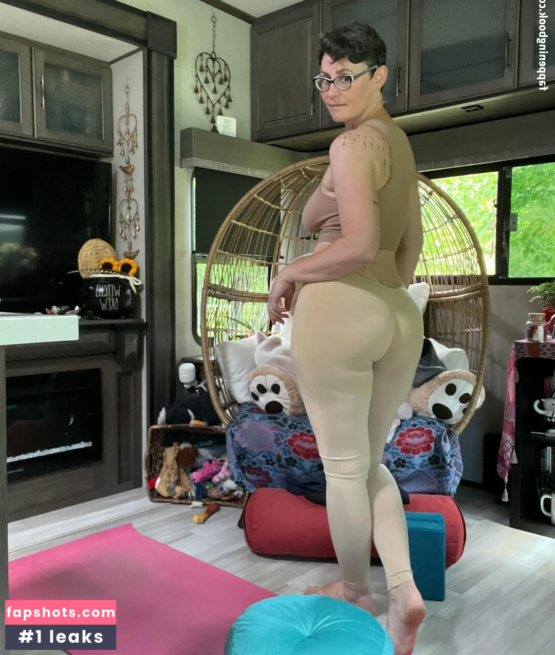 Melody Jai VIP gallery photo #20