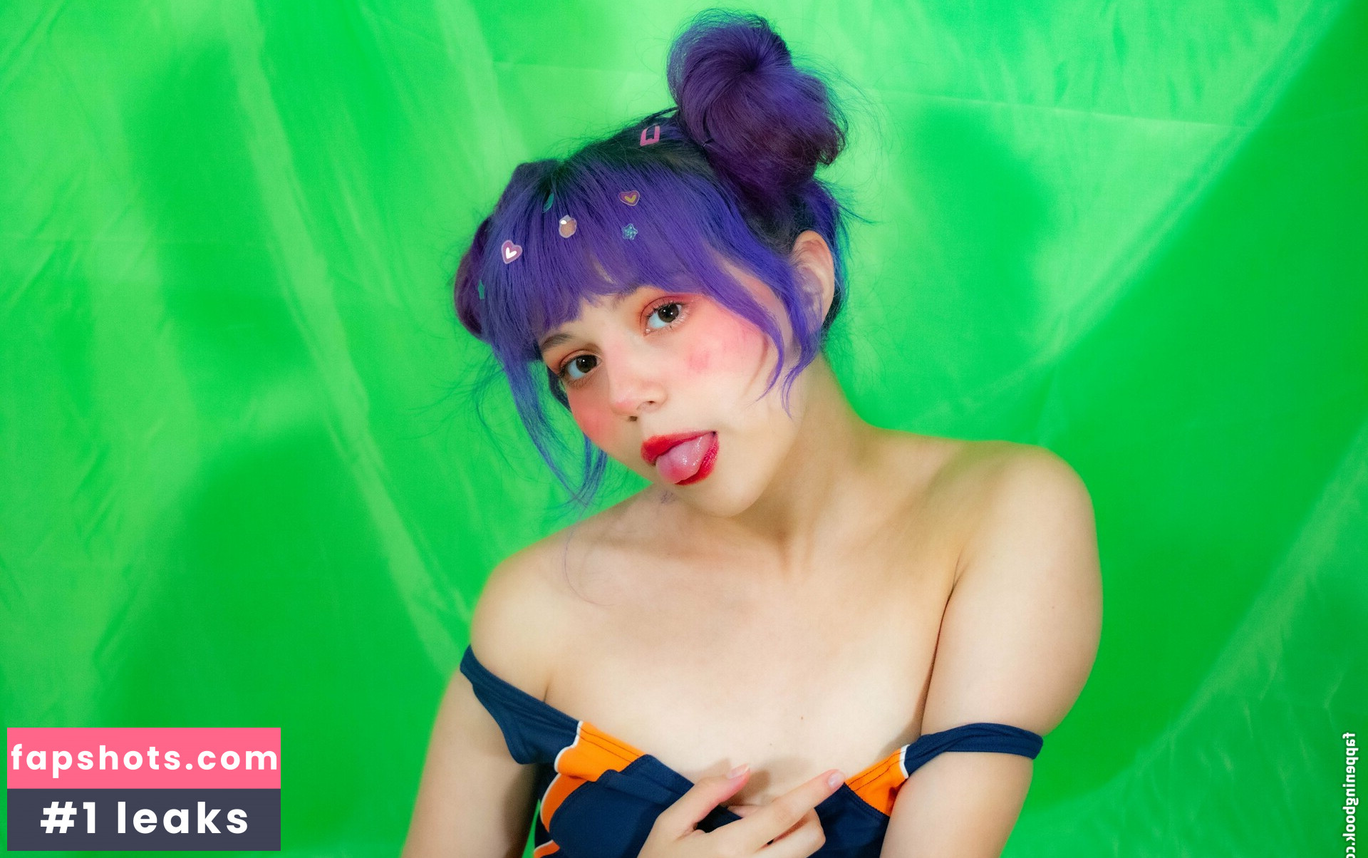 Melody Mew gallery photo #43