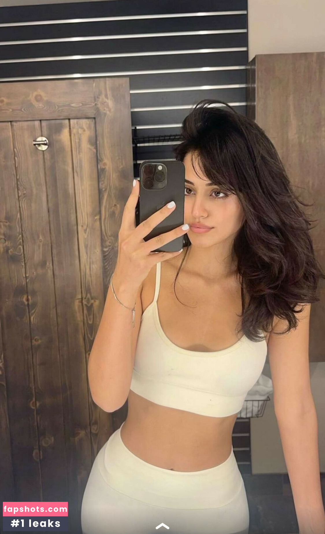 Melody Oz gallery photo #133