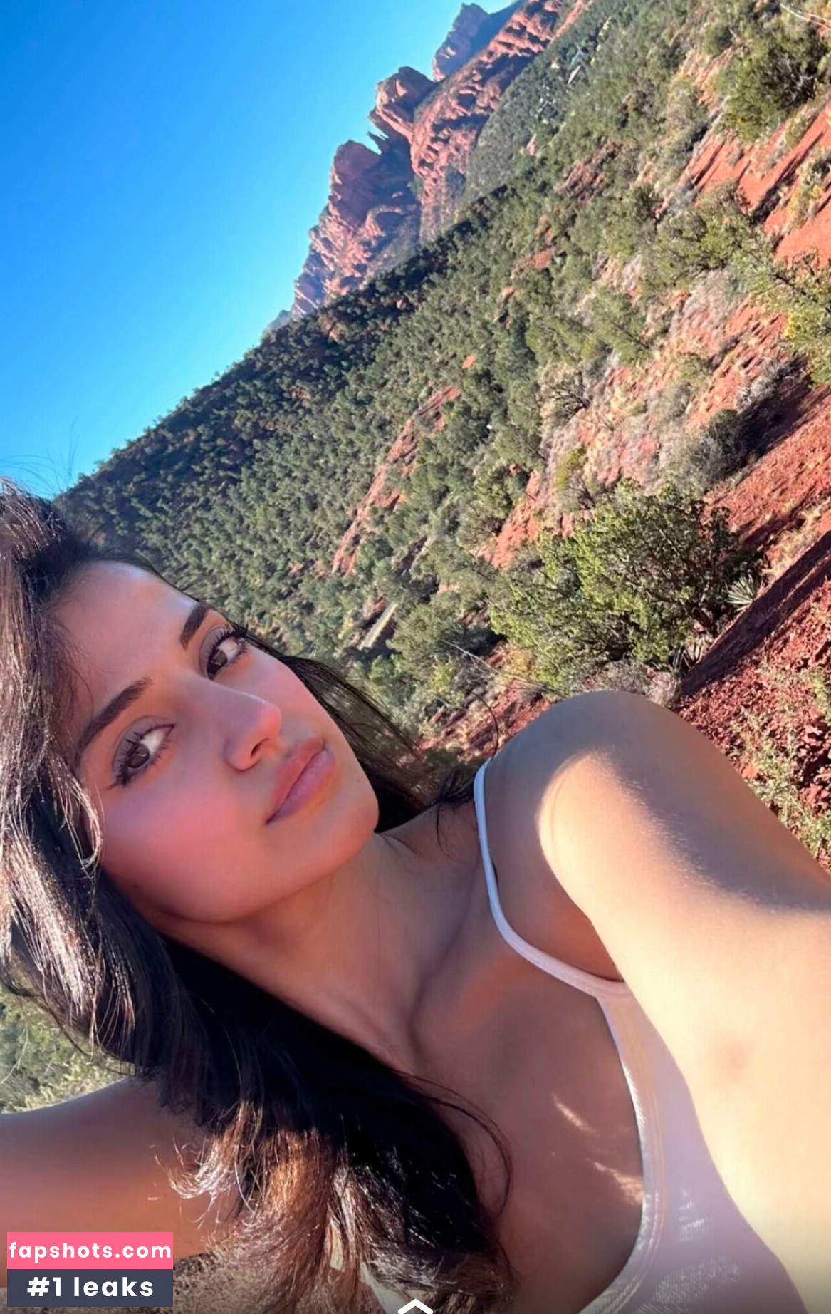 Melody Oz gallery photo #142