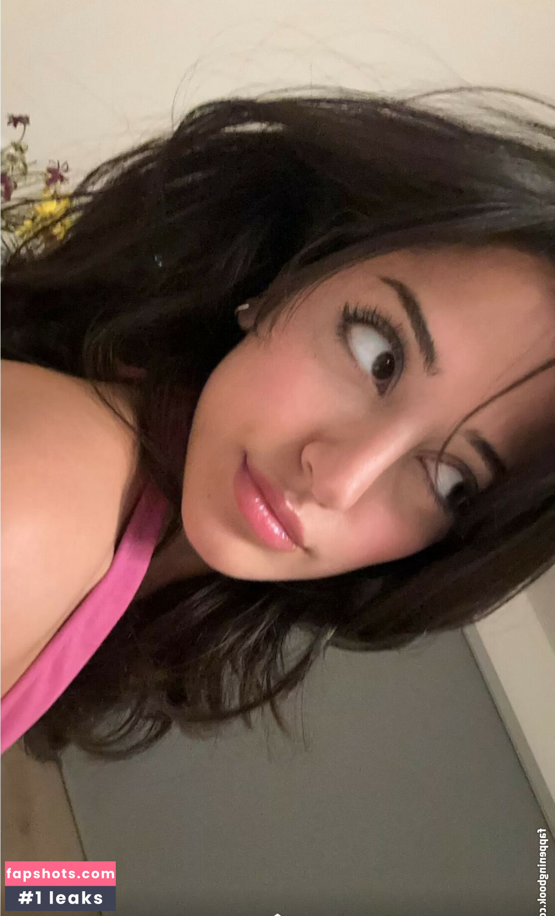 Melody Oz gallery photo #36