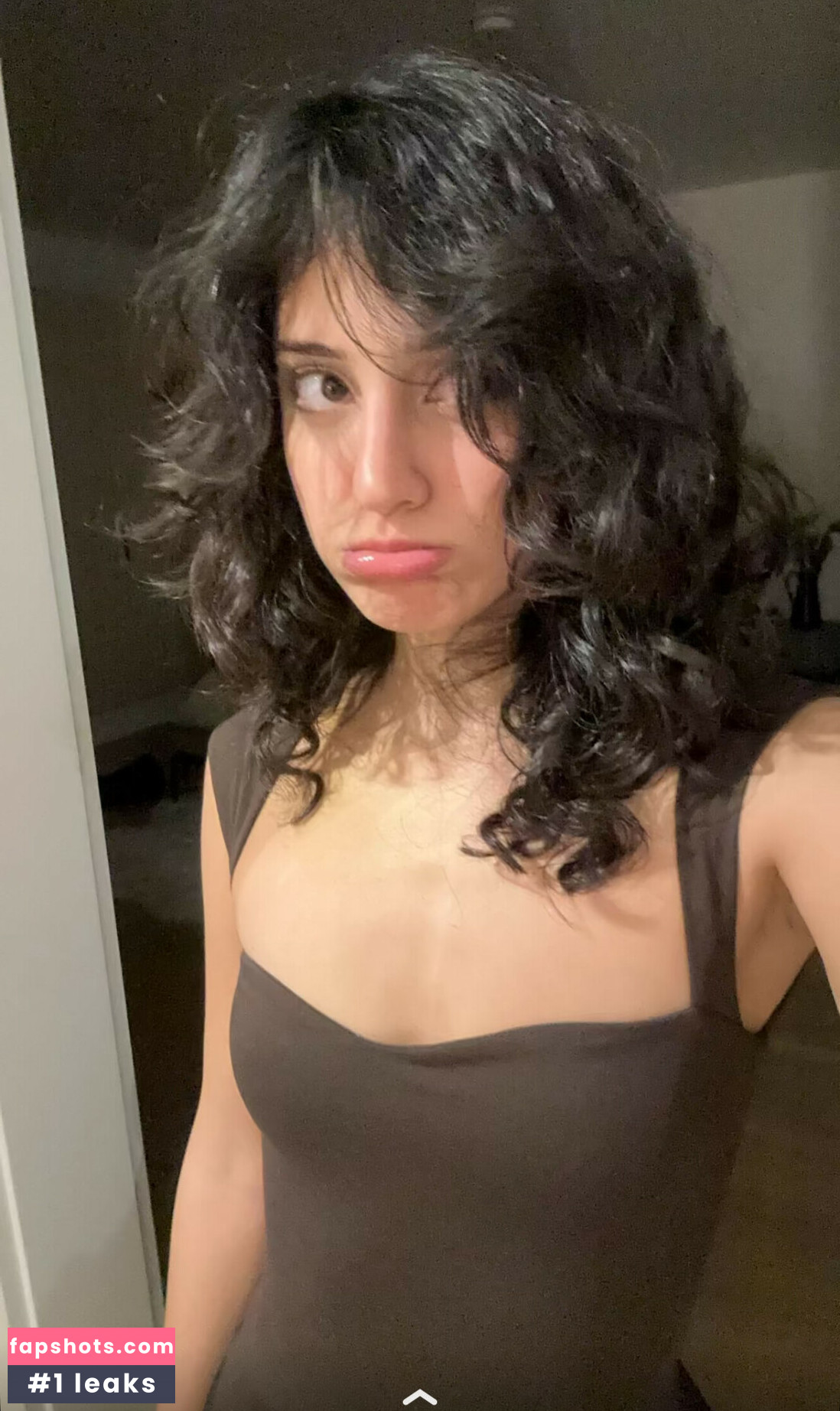 Melody Oz gallery photo #68