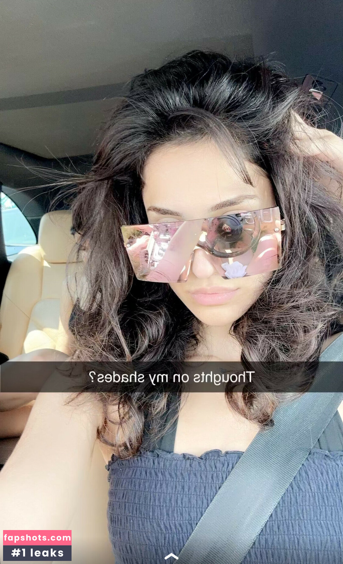 Melody Oz gallery photo #9