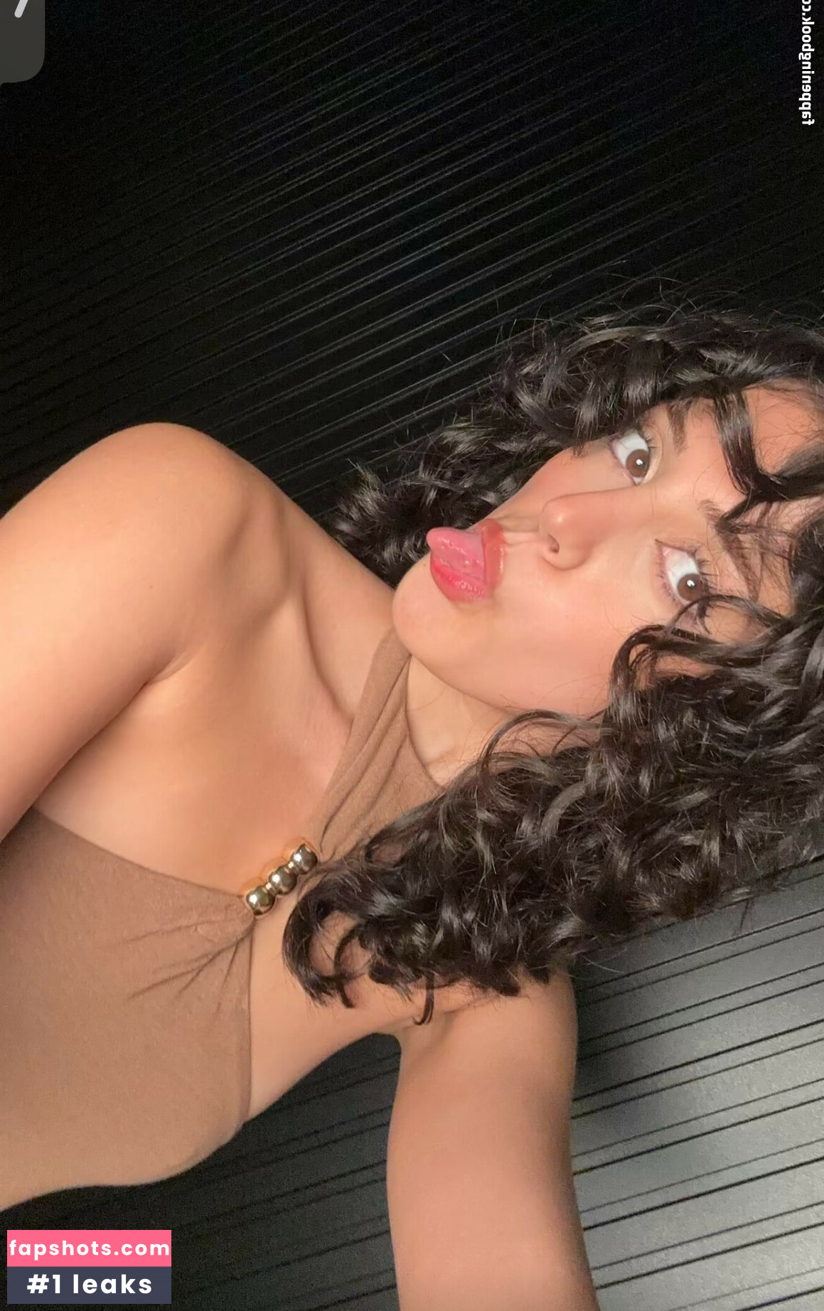 Melody Oz gallery photo #89