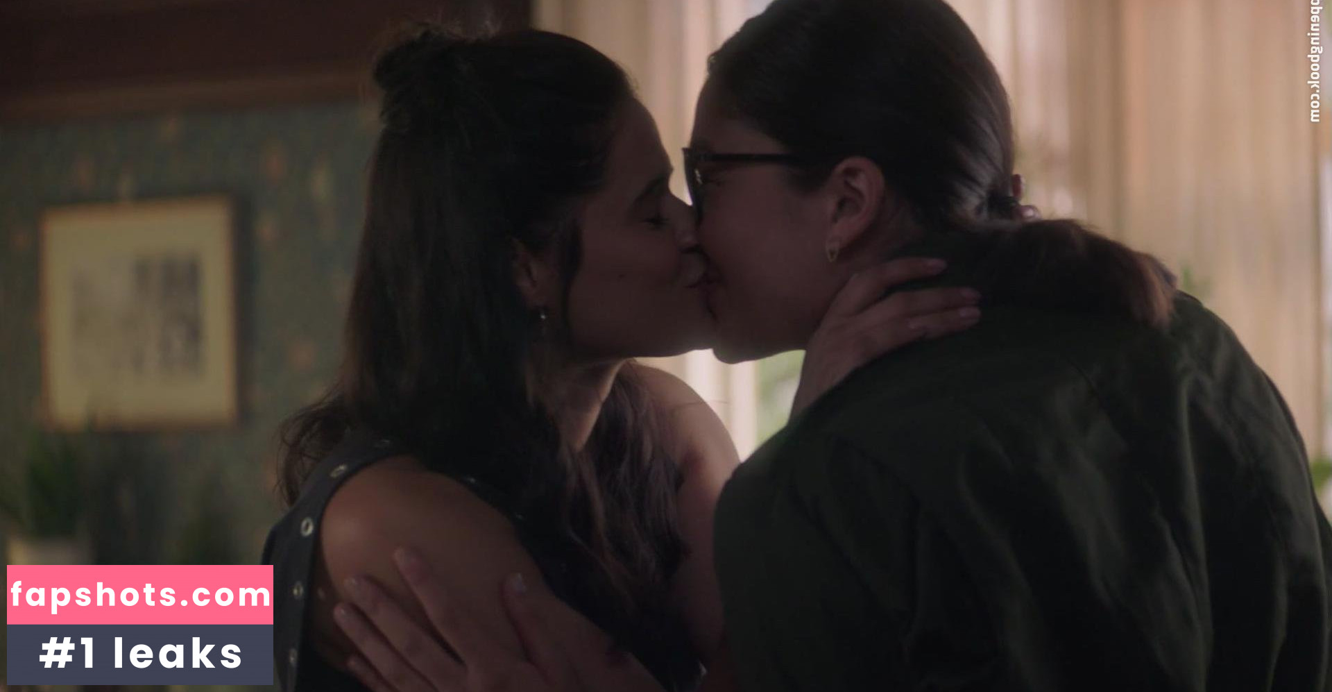 Melonie Diaz gallery photo #20