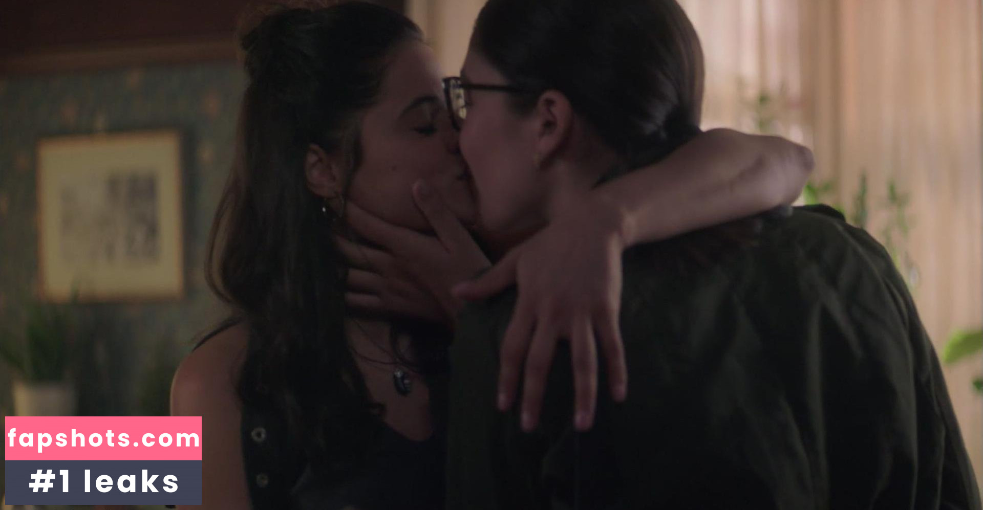 Melonie Diaz gallery photo #22