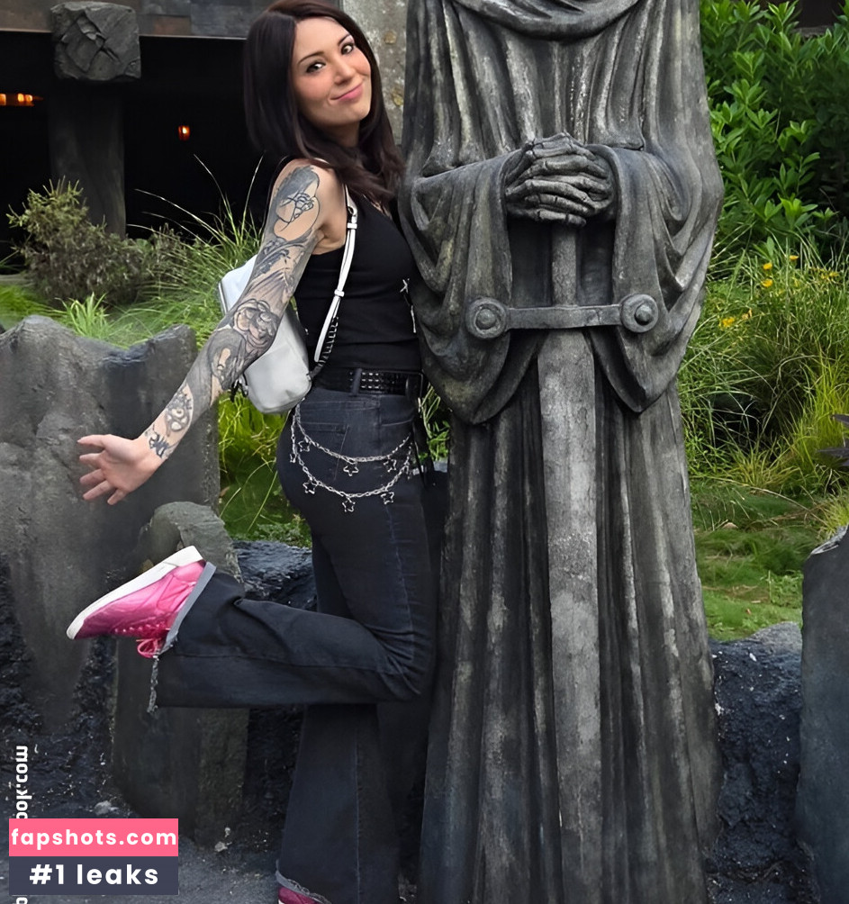 Melonie Mac gallery photo #2