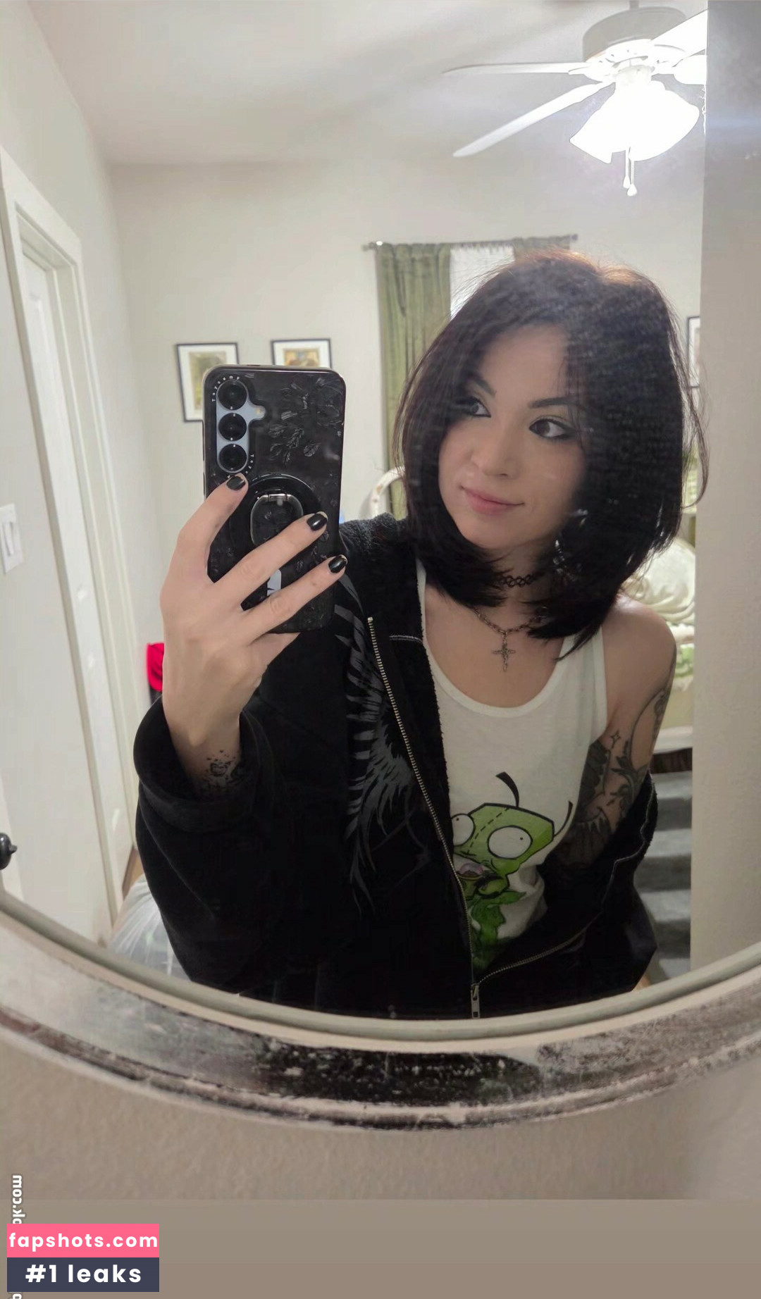 MelonieMac gallery photo #2