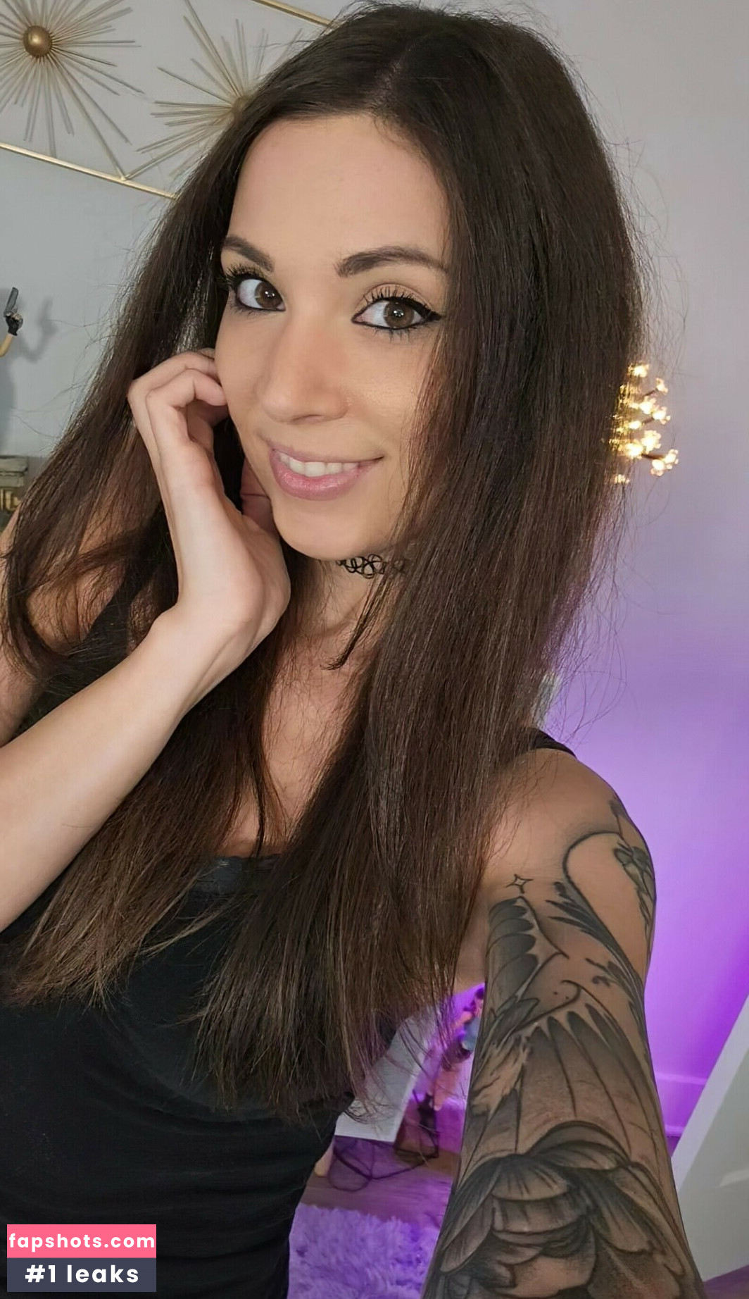 MelonieMac gallery photo #105