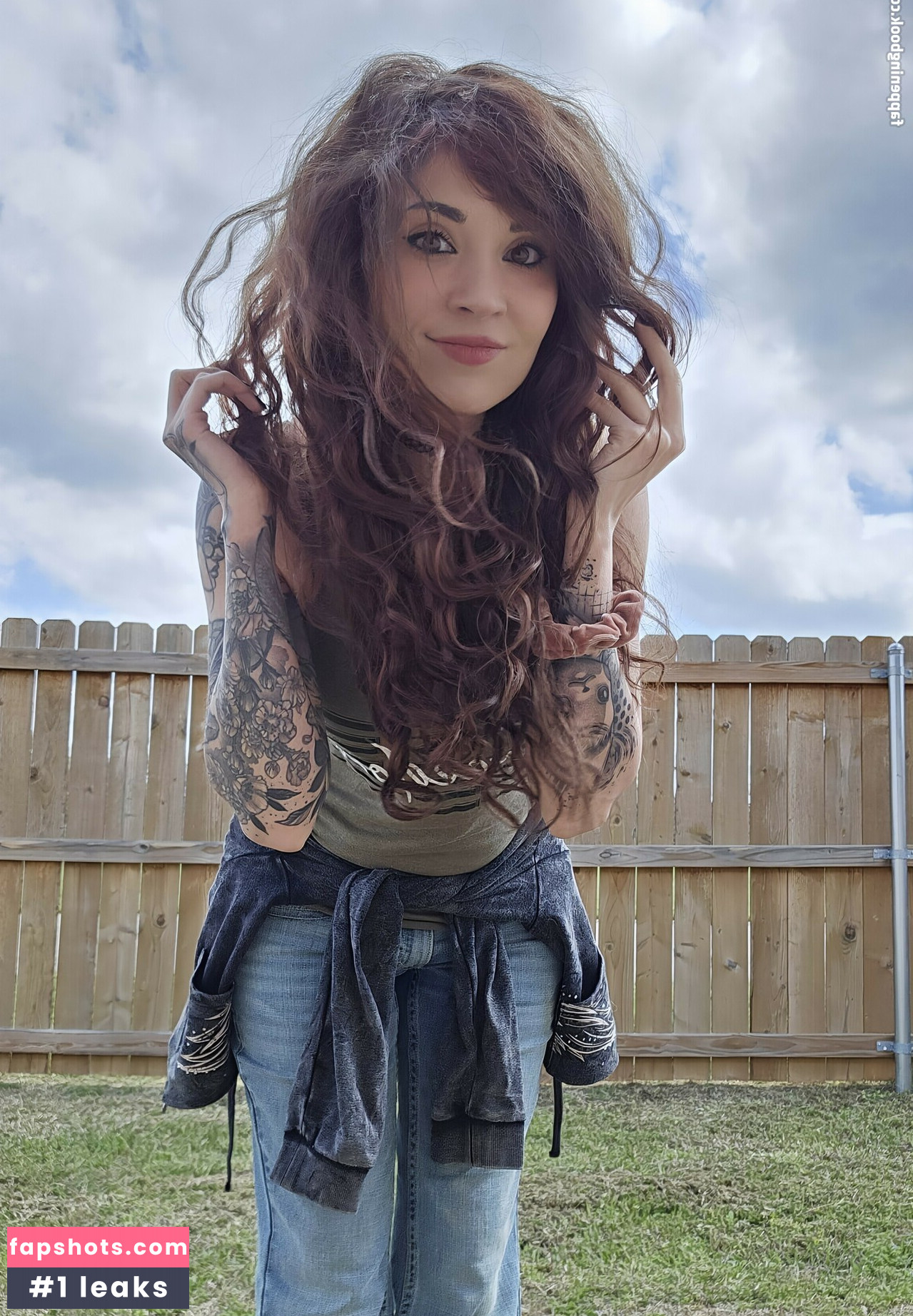 MelonieMac gallery photo #12