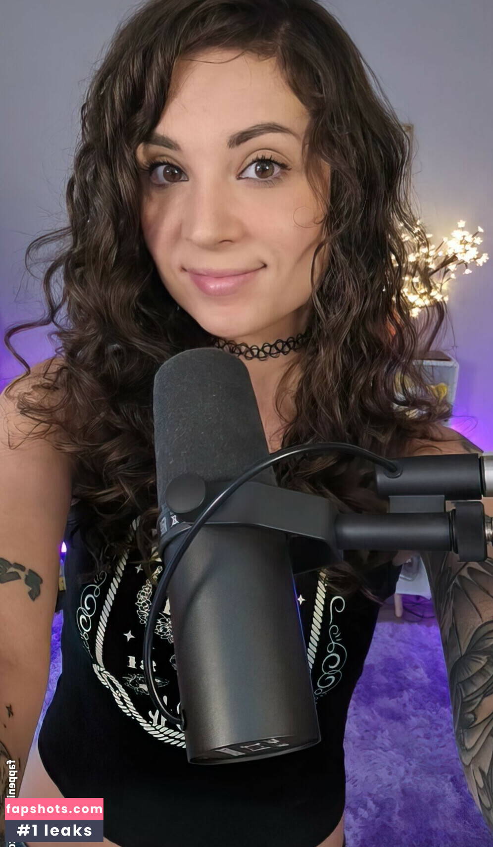 MelonieMac gallery photo #112