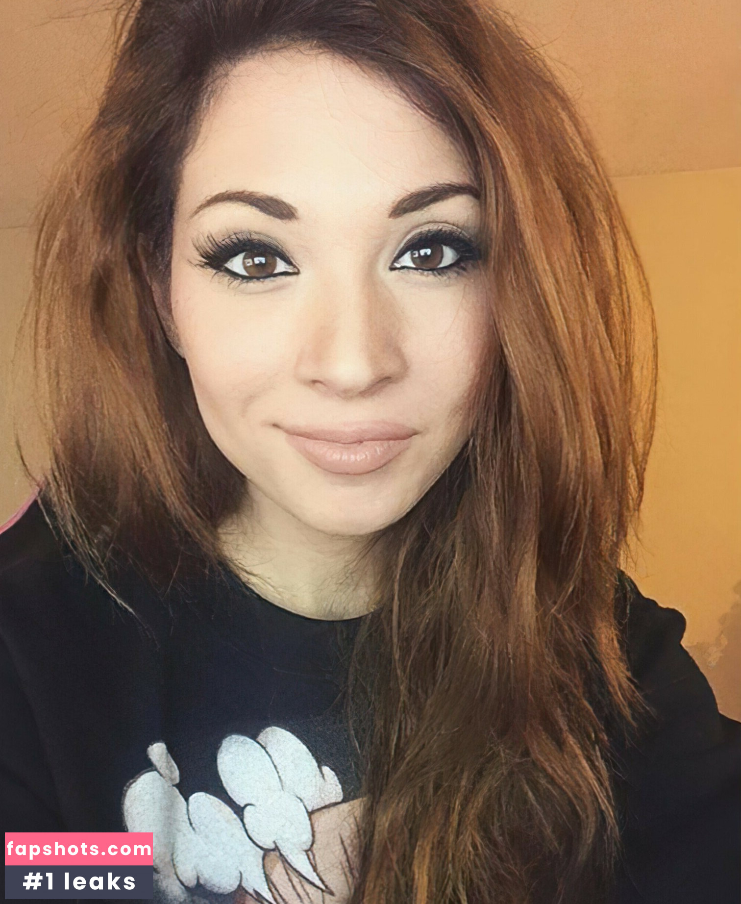 MelonieMac gallery photo #118