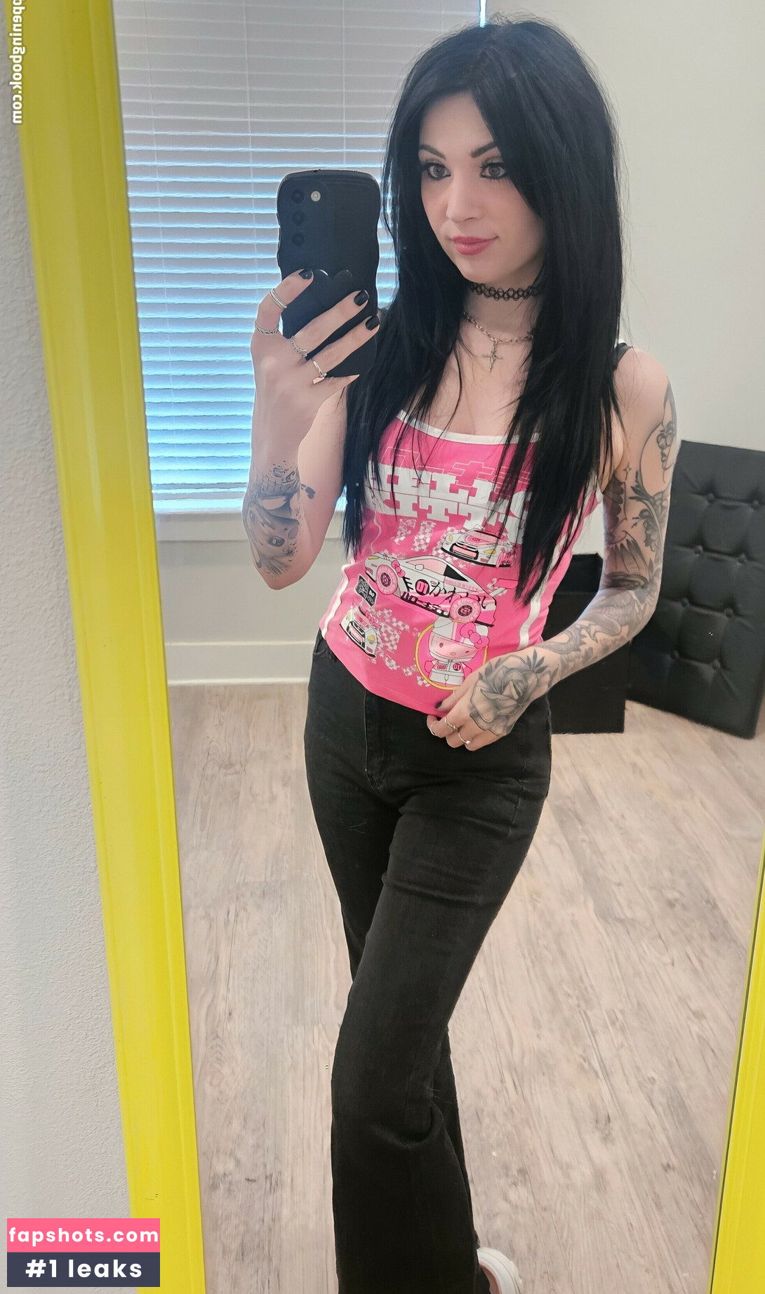 MelonieMac gallery photo #13