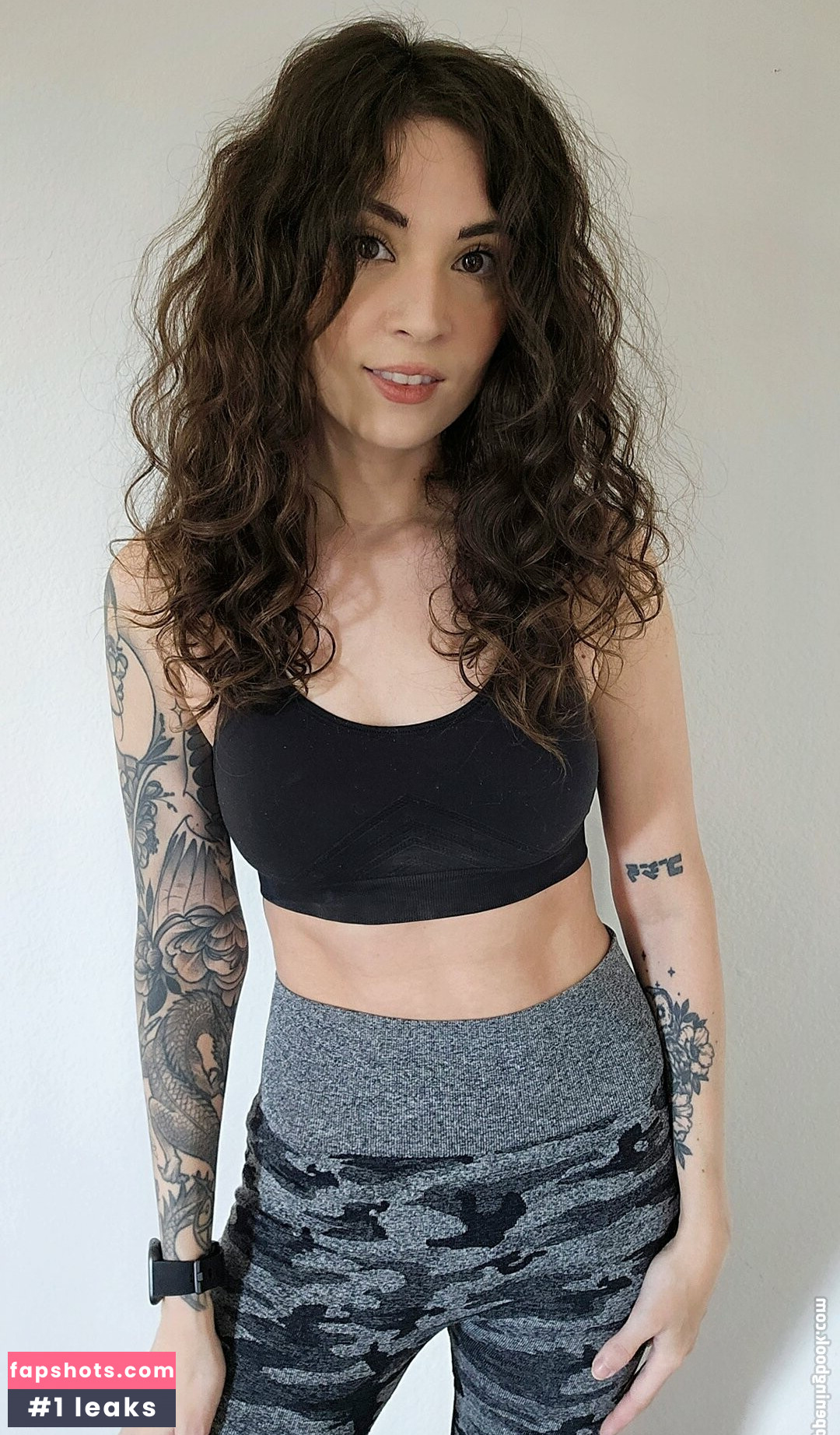 MelonieMac gallery photo #128