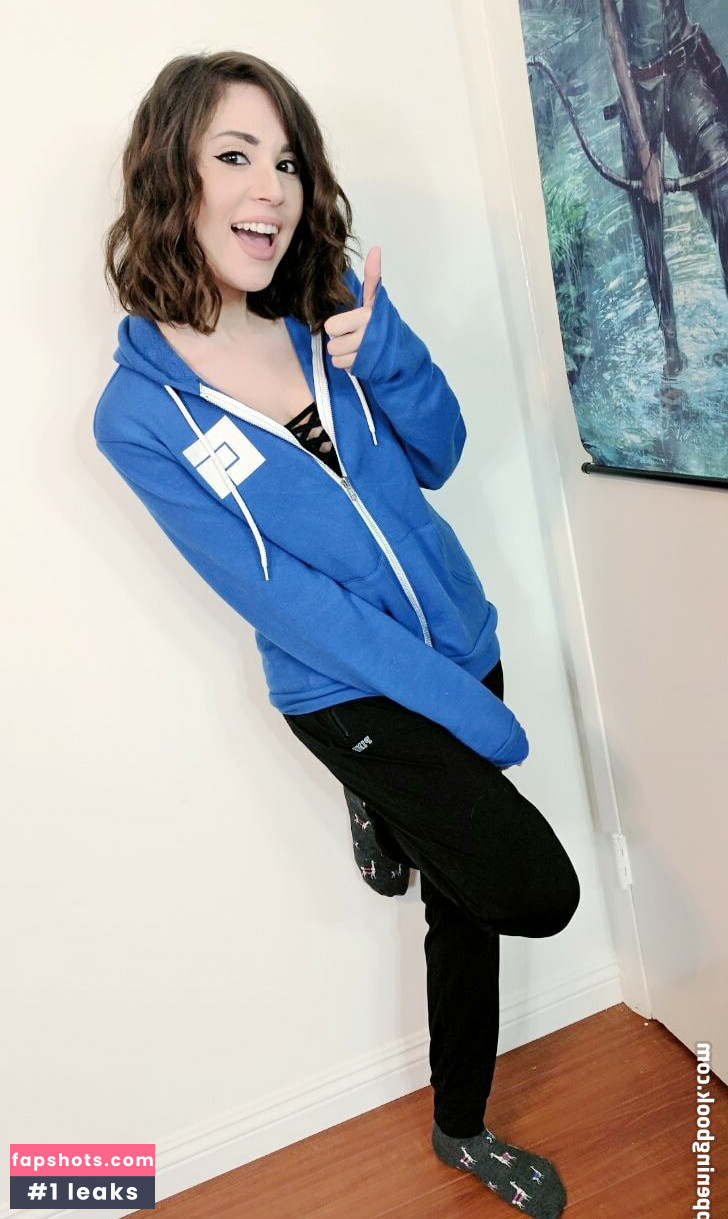 MelonieMac gallery photo #145