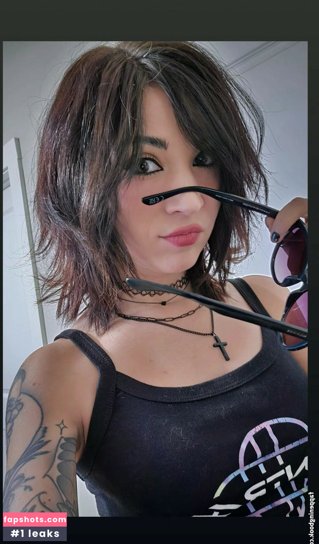 MelonieMac gallery photo #18