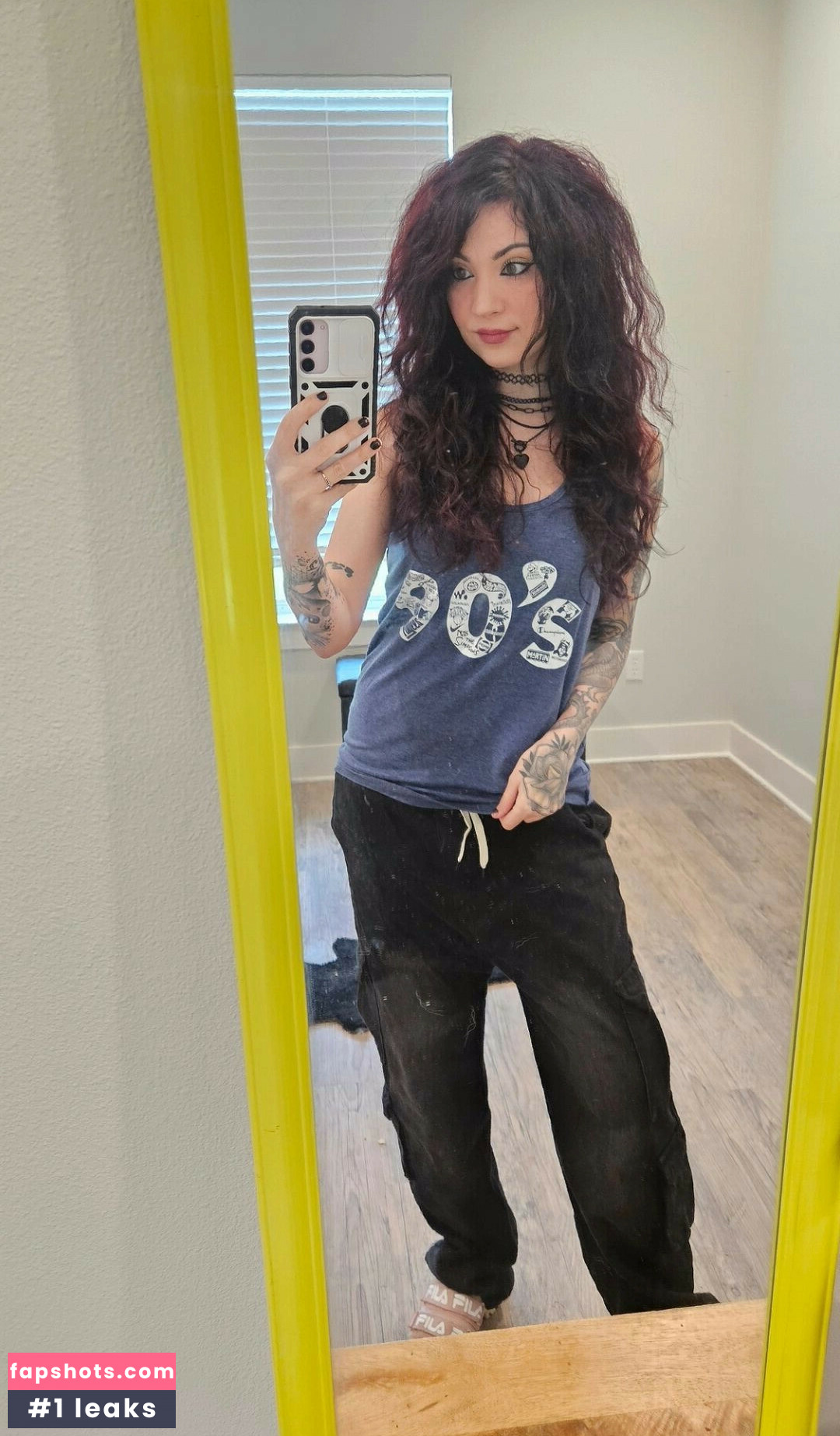 MelonieMac gallery photo #39