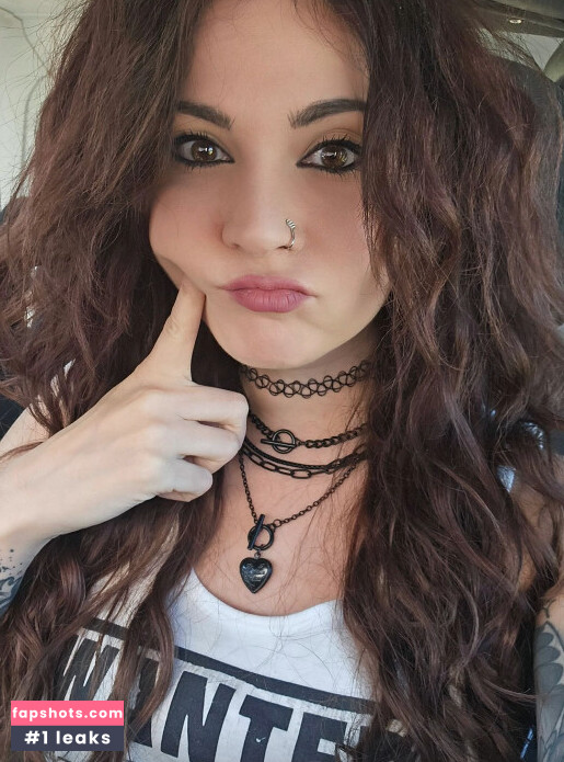 MelonieMac gallery photo #41