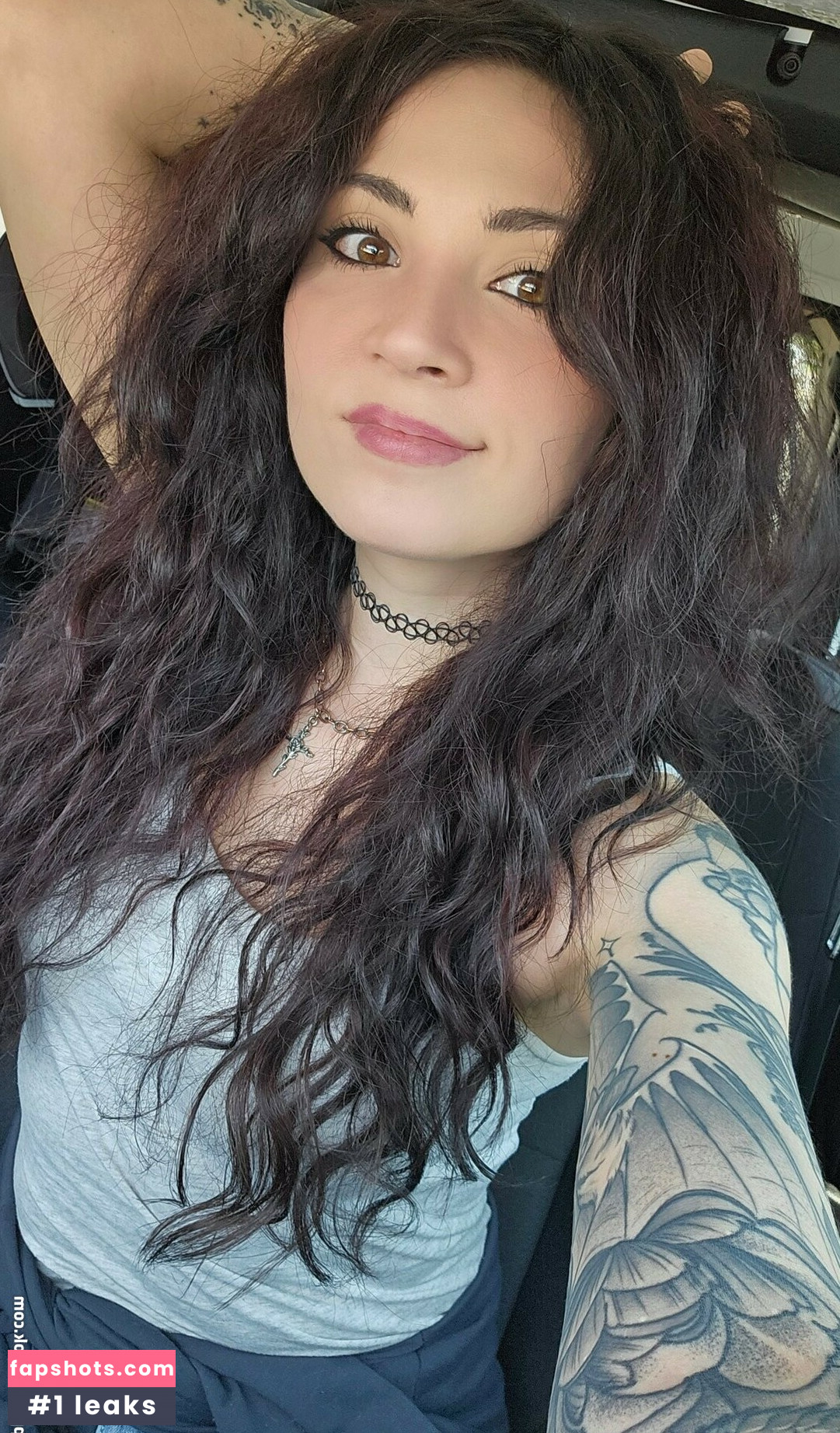 MelonieMac gallery photo #42