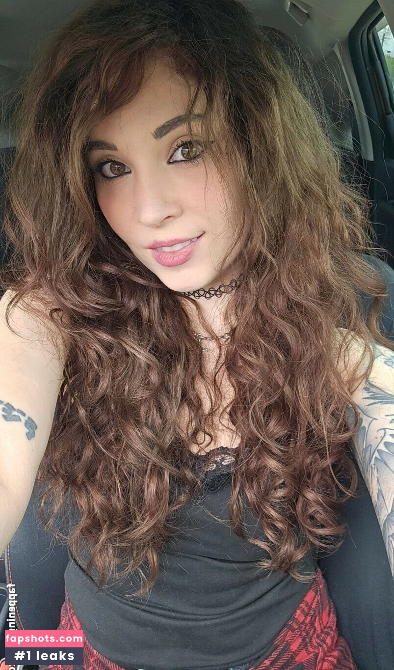 MelonieMac gallery photo #64