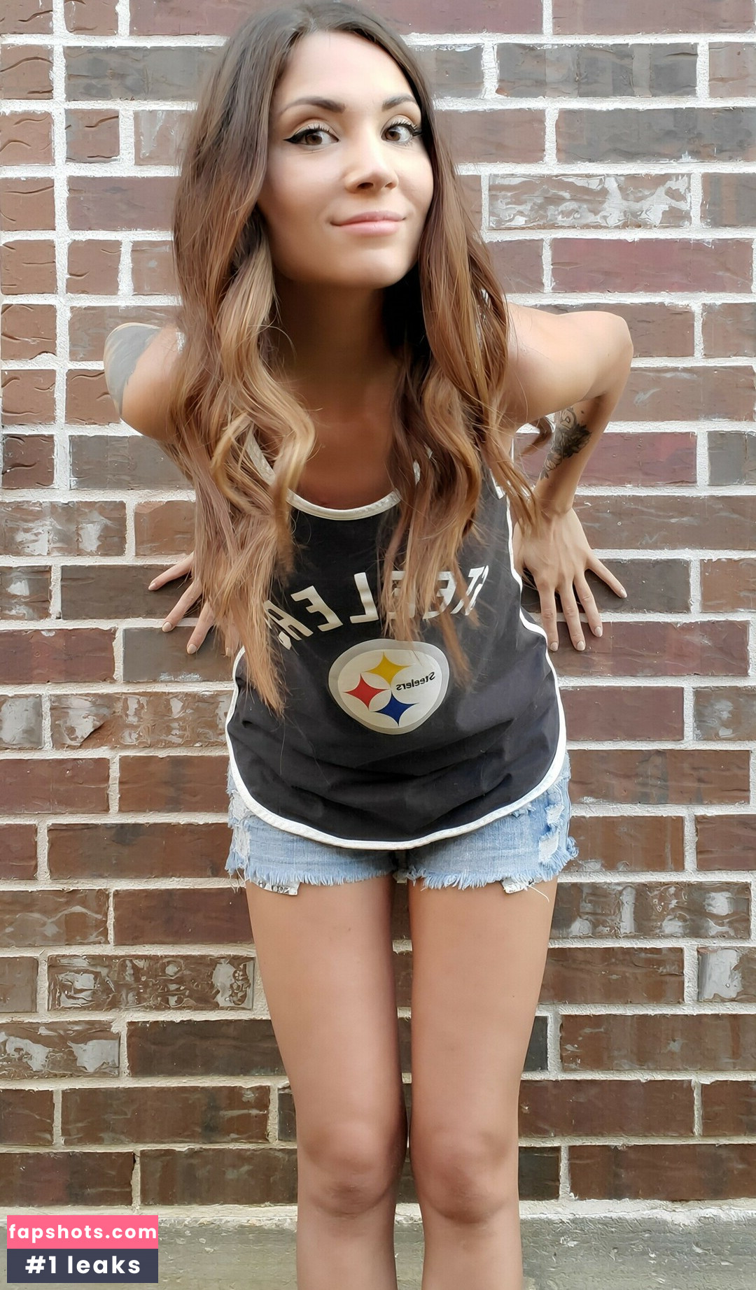 MelonieMac gallery photo #9