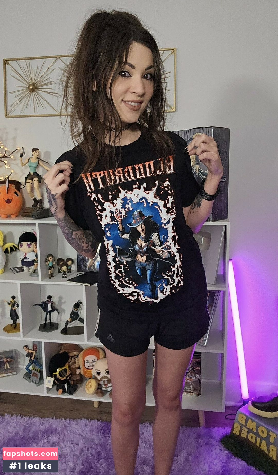 MelonieMac gallery photo #82