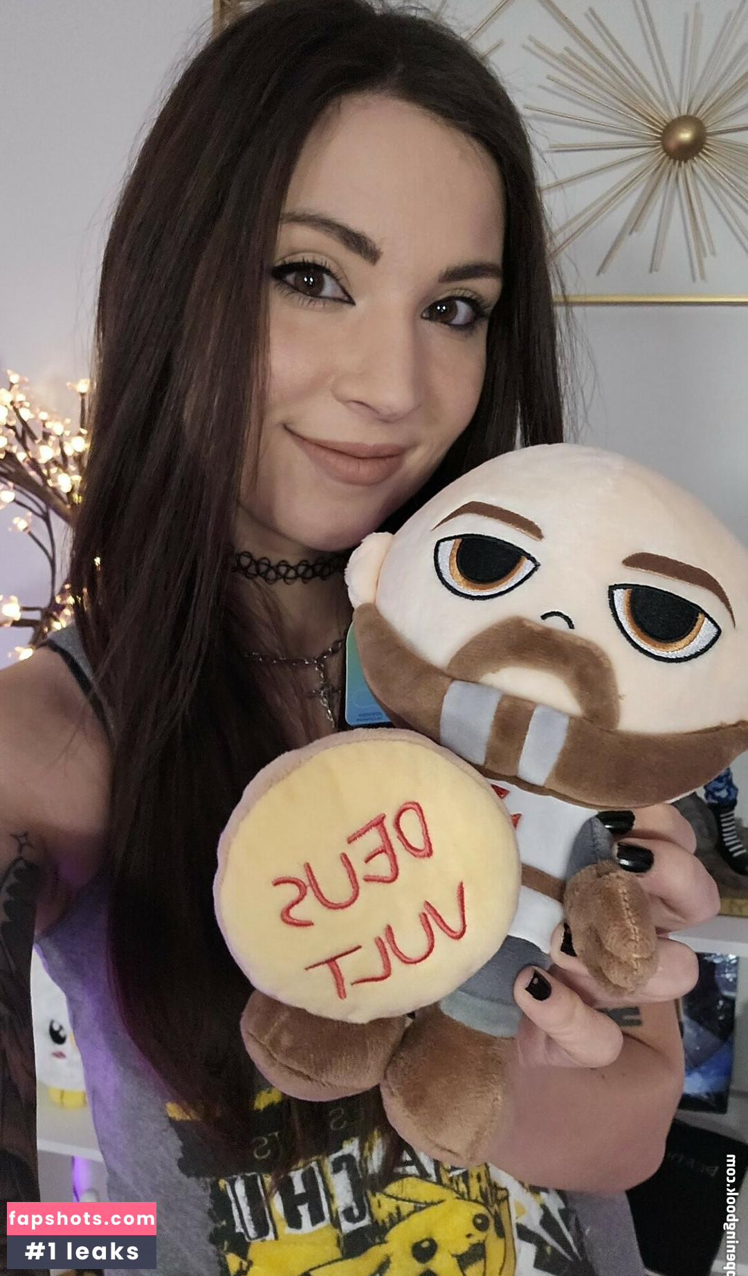 MelonieMac gallery photo #85