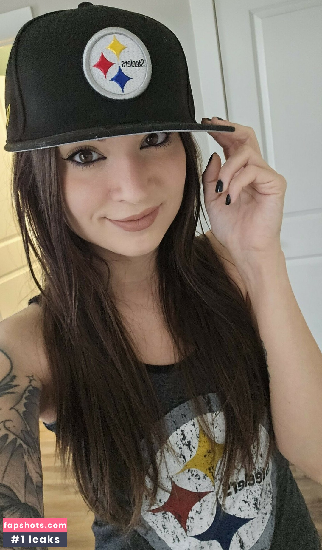 MelonieMac gallery photo #89