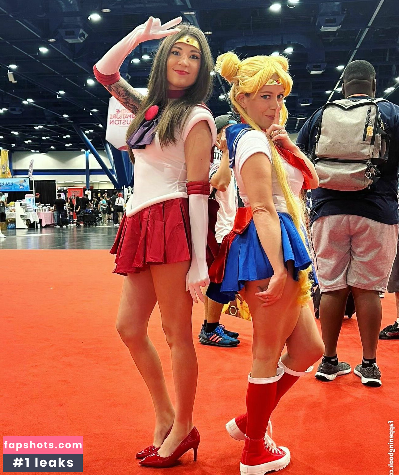 MelonieMac gallery photo #91