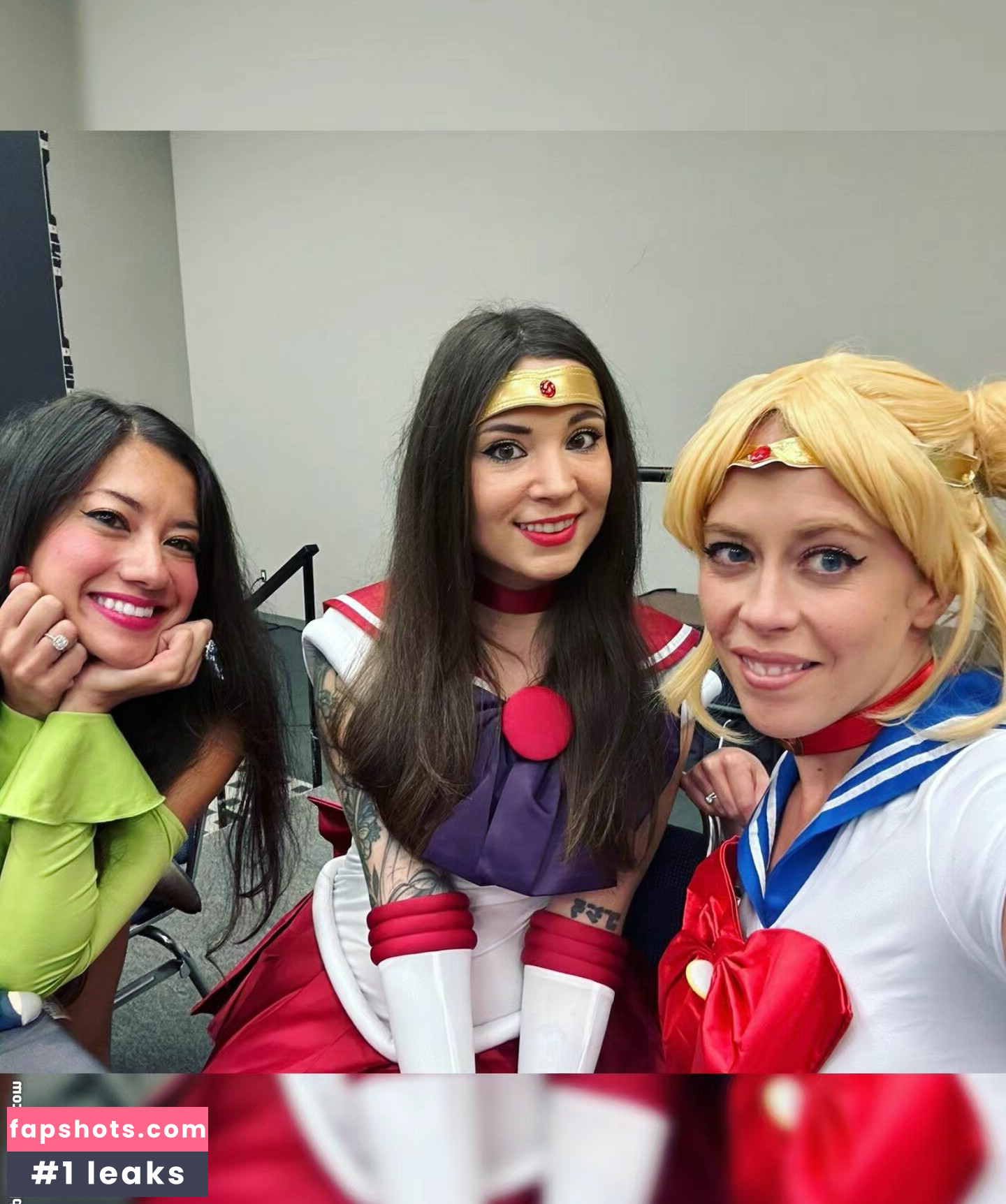 MelonieMac gallery photo #94